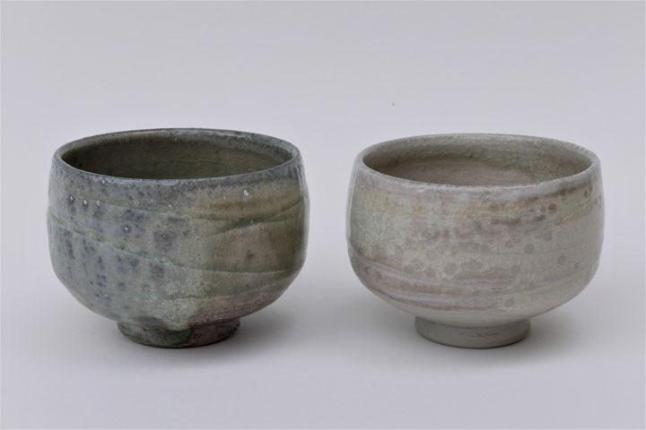 Teeschalen, Steinzeug, Asche-und Shino-Glasuren, Salz-Holzbrand, Höhe 7 cm, ∅ 9,5 cm